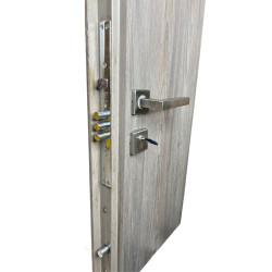 Cerradura alta seguridad Mul-T-Lock multipunto con manijas cuadradas