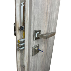 Cerradura alta seguridad Mul-T-Lock multipunto con manijas cuadradas