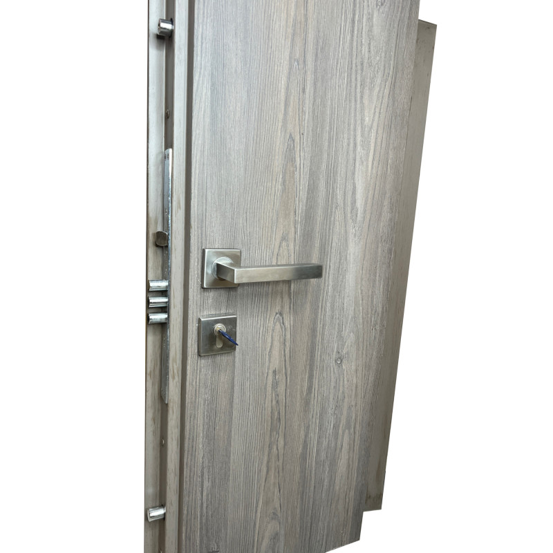 Cerradura alta seguridad Mul-T-Lock con manijas cuadradas